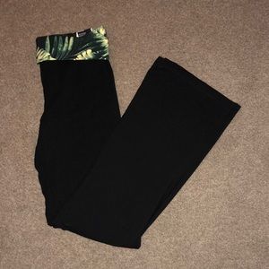 Victoria’s Secret Long Bootcut Yoga Pant